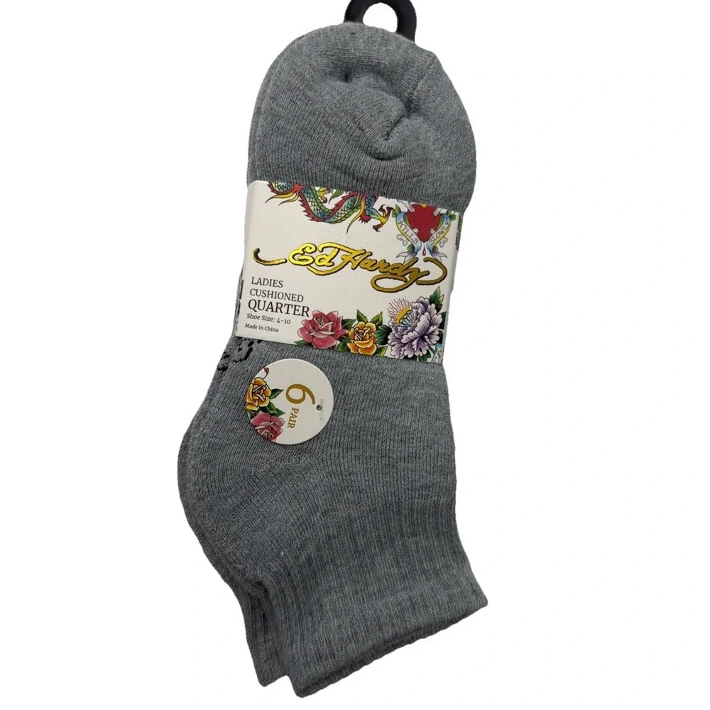 Ed Hardy Women's 6 Pairs 2 gray/2 white/2 black Fashion Quarter Socks  Size 4-10
